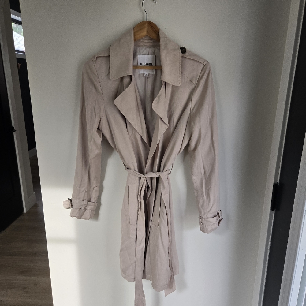 BB Dakota Blush Trench
